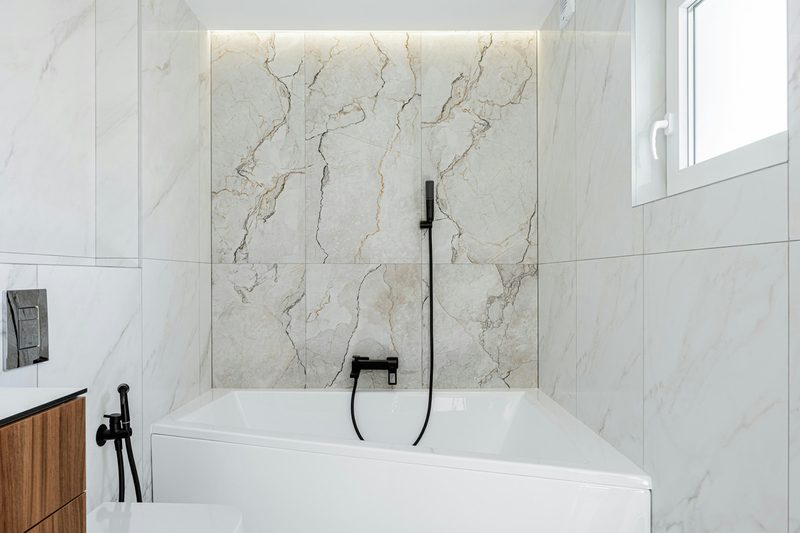 Cultured marble shower surround